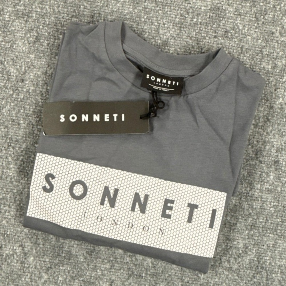 Sonneti London Mens Small Gray Graphic Logo Short Sleeve Crewneck T Shirt NWT